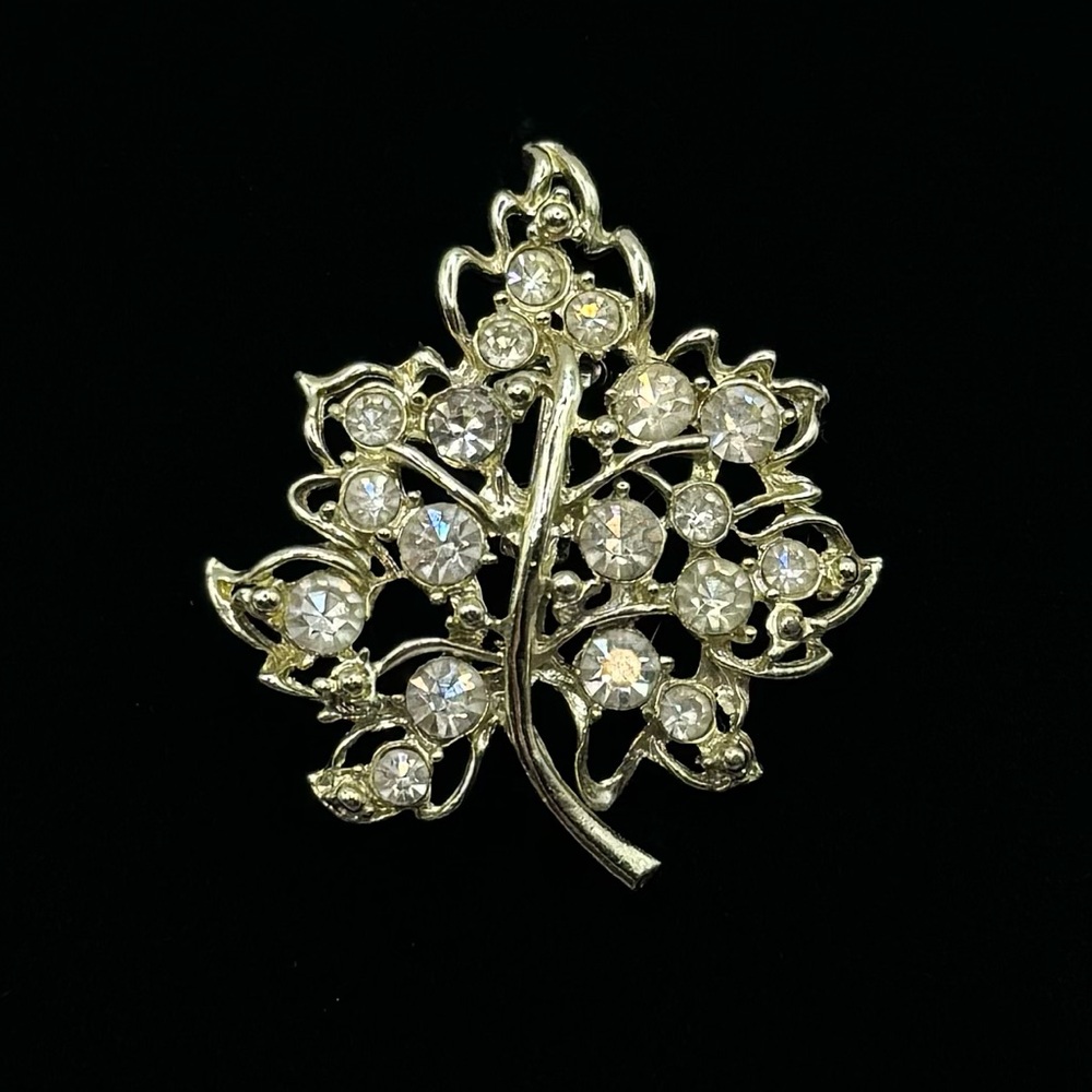 VINTAGE Crystal Leaf Brooch